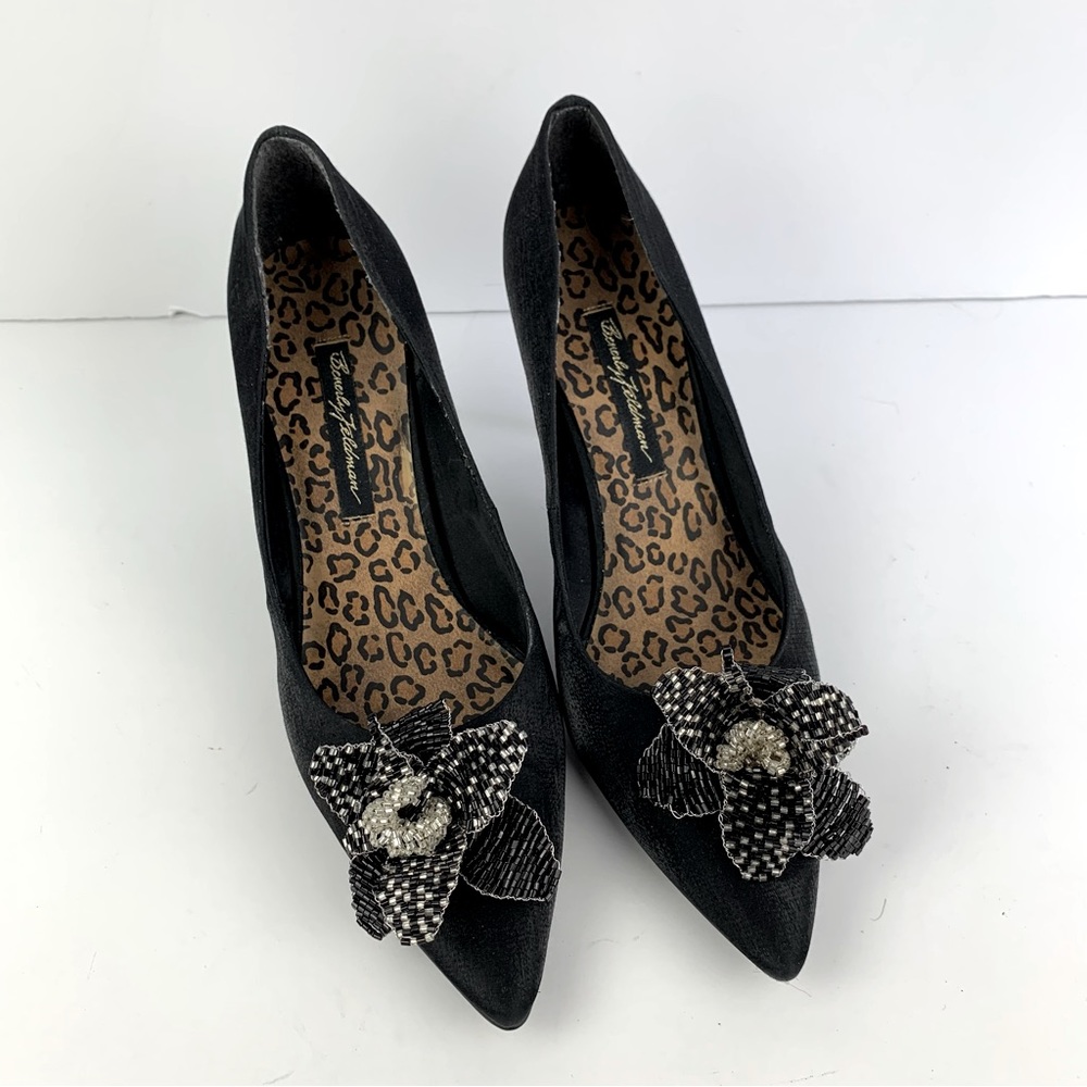 Beverly Feldman Mi Amore Flower Satin pumps